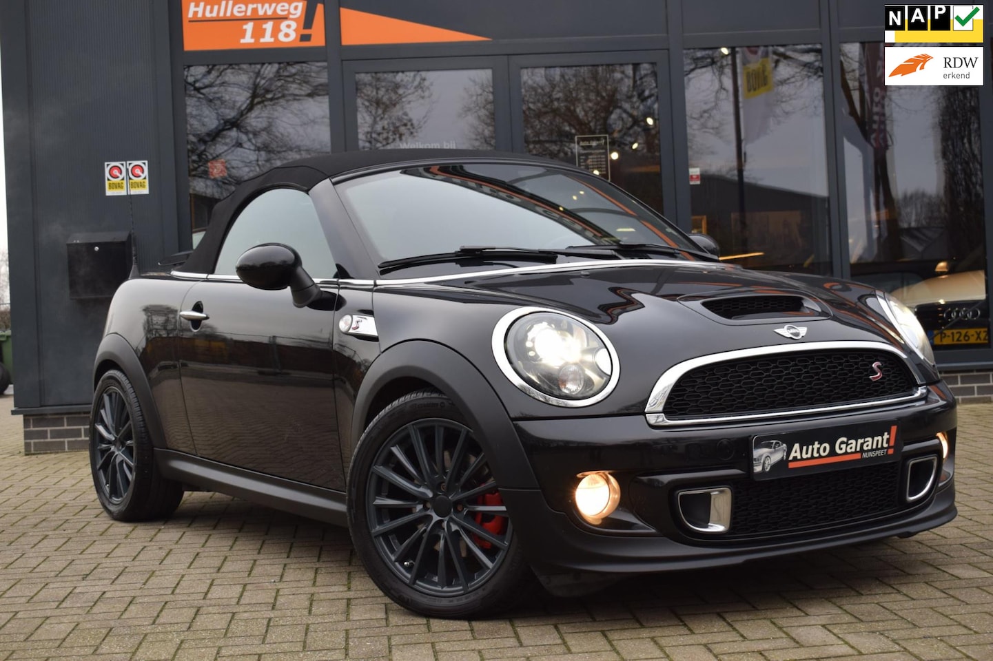 MINI Roadster - Mini 1.6 Cooper S Roadster/JCW pakket/xenon/pdc/leder/harmann gardon/17 inch - AutoWereld.nl