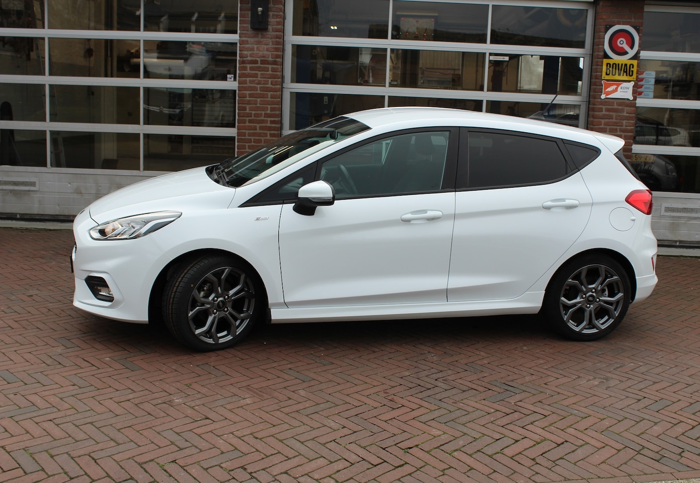 Ford Fiesta - 1.0 EcoBoost ST-Line/Airco/Parkeers./Cruise C. - AutoWereld.nl