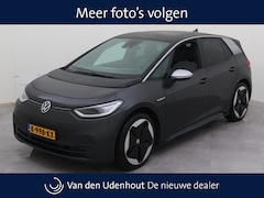 Volkswagen ID.3 - First Max 58 kWh / Panoramadak / Camera / Stoel+Stuurverwarming / Trekhaak