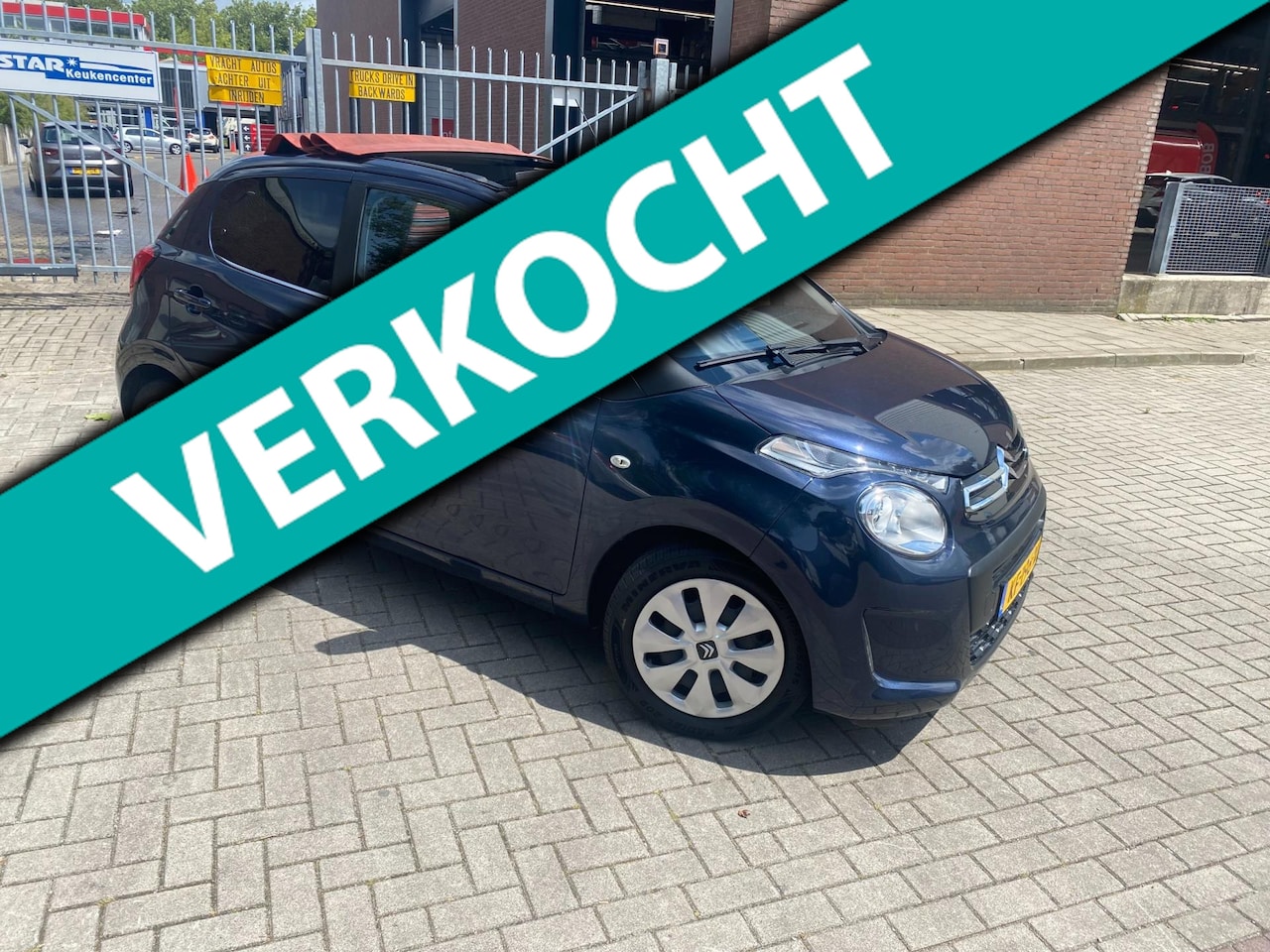 Citroën C1 - 1.0 e-VTi Airscape Feel * Pano * 2016 * Airco * Cruise Control * APK 22-8-2025 * 4deurs * - AutoWereld.nl