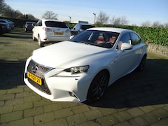 Lexus IS - 300h F Sport Line supercar voor de juiste prijs