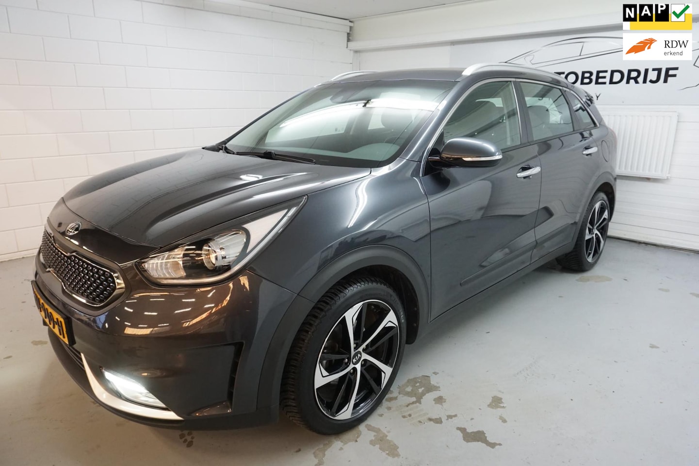 Kia Niro - 1.6 GDi Hybrid DynamicLine 1 JAAR GARANTIE - AutoWereld.nl