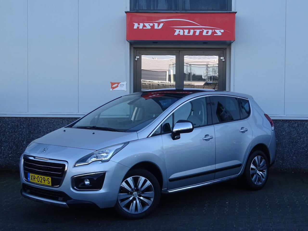 Peugeot 3008 - 1.2 PureTech Style navi LM panodak - AutoWereld.nl