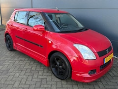 Suzuki Swift - 1.5 VVt sport/5D/Airco/Navi/cruise/