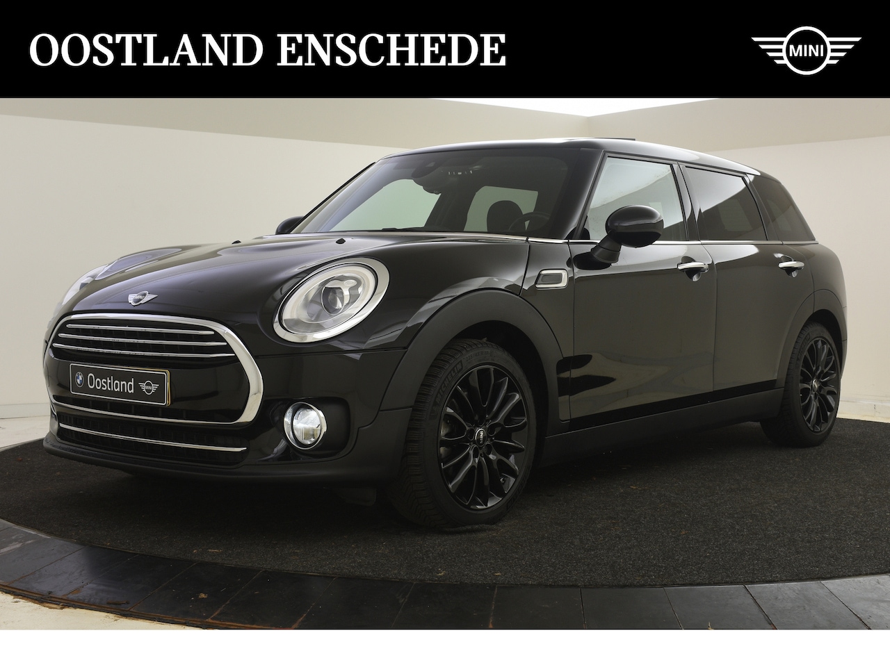 MINI Clubman - Cooper Chili / Panoramadak / PDC achter / LED / Comfortstoelen / Cruise Control / Getint g - AutoWereld.nl