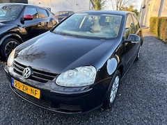 Volkswagen Golf - 1.6 FSI Comfortline 5 DEURS NAVIGATIE