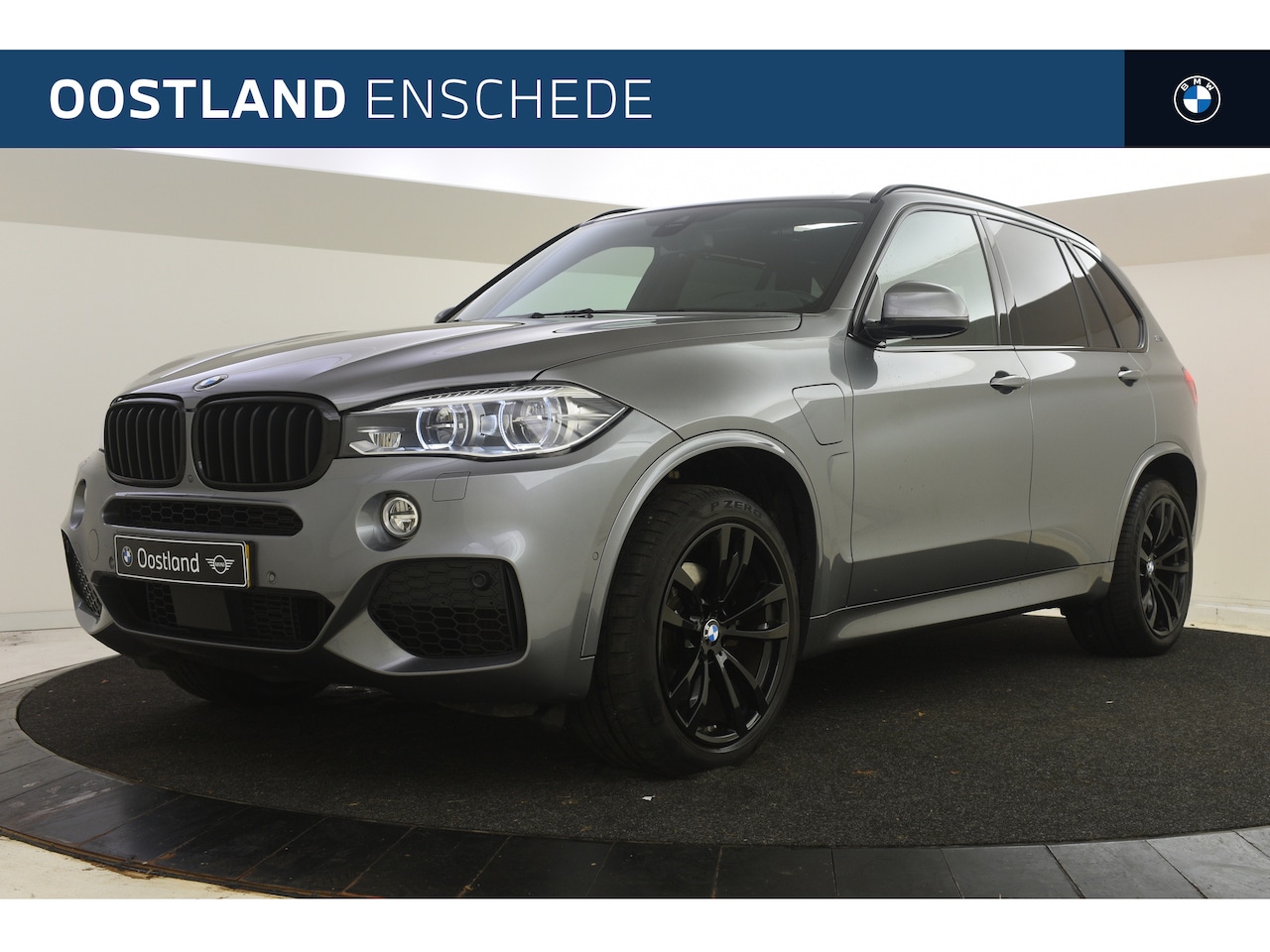 BMW X5 - xDrive40e High Executive M Sport Automaat / Panoramadak / Achteruitrijcamera / Adaptieve L - AutoWereld.nl