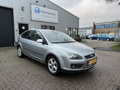 Ford Focus - 1.6-16V Futura | 5DRS| AIRCO| Met APK