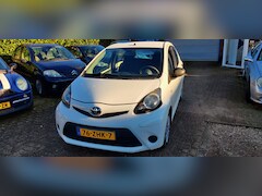 Toyota Aygo - 1.0 VVT-i Comfort Airco, radio cd speler.