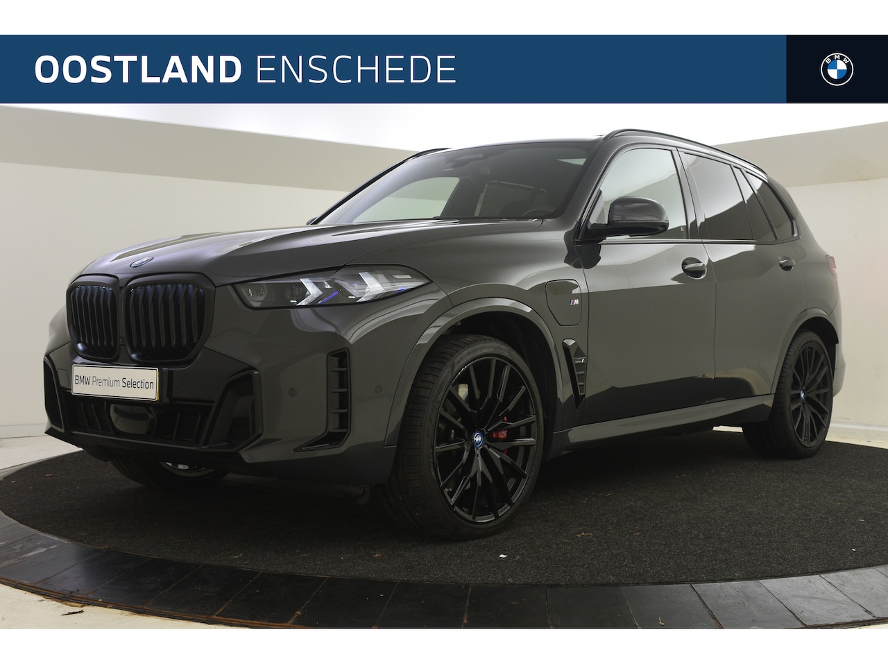 BMW X5 - xDrive50e High Executive M Sport Automaat / Panoramadak Sky Lounge / Trekhaak / Parking As - AutoWereld.nl