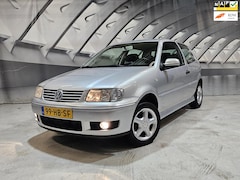 Volkswagen Polo - 1.4 Trendline