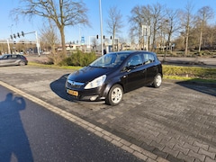 Opel Corsa - 1.2-16V Enjoy Leuke, goed onderhouden Opel Corsa met heel wat KM op de teller maar die ons nooit in de s