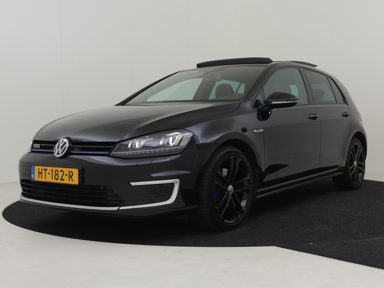 Volkswagen Golf - 1.4 TSI GTE 204pk | Cruise control | Navigatie | Panorama dak | Lederbekleding | Camera ac - AutoWereld.nl