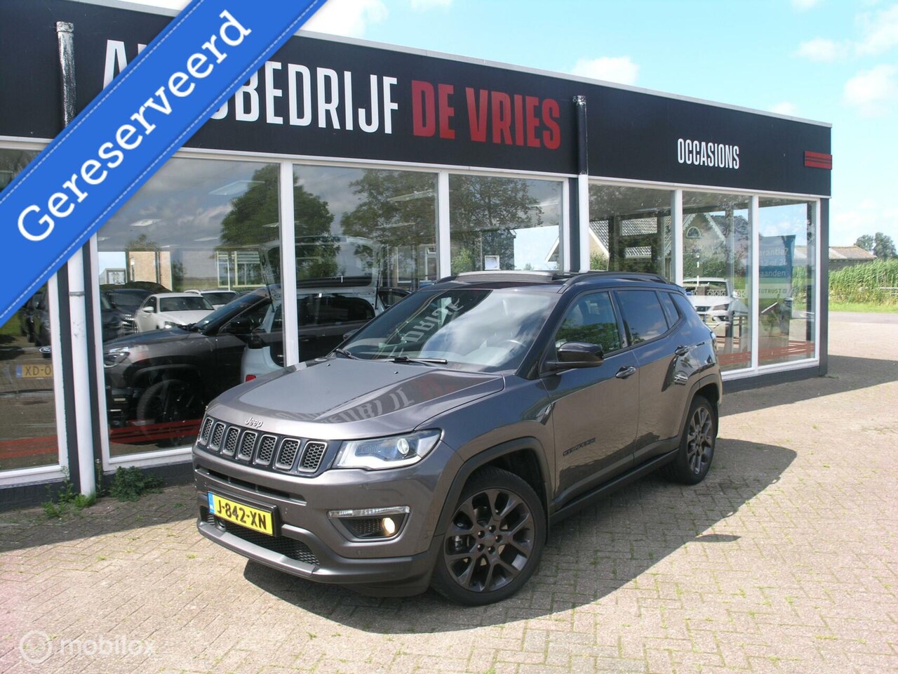 Jeep Compass - 1.3T Sport 150PK Autm Pano/Leder/TwoTone/19Inch - AutoWereld.nl