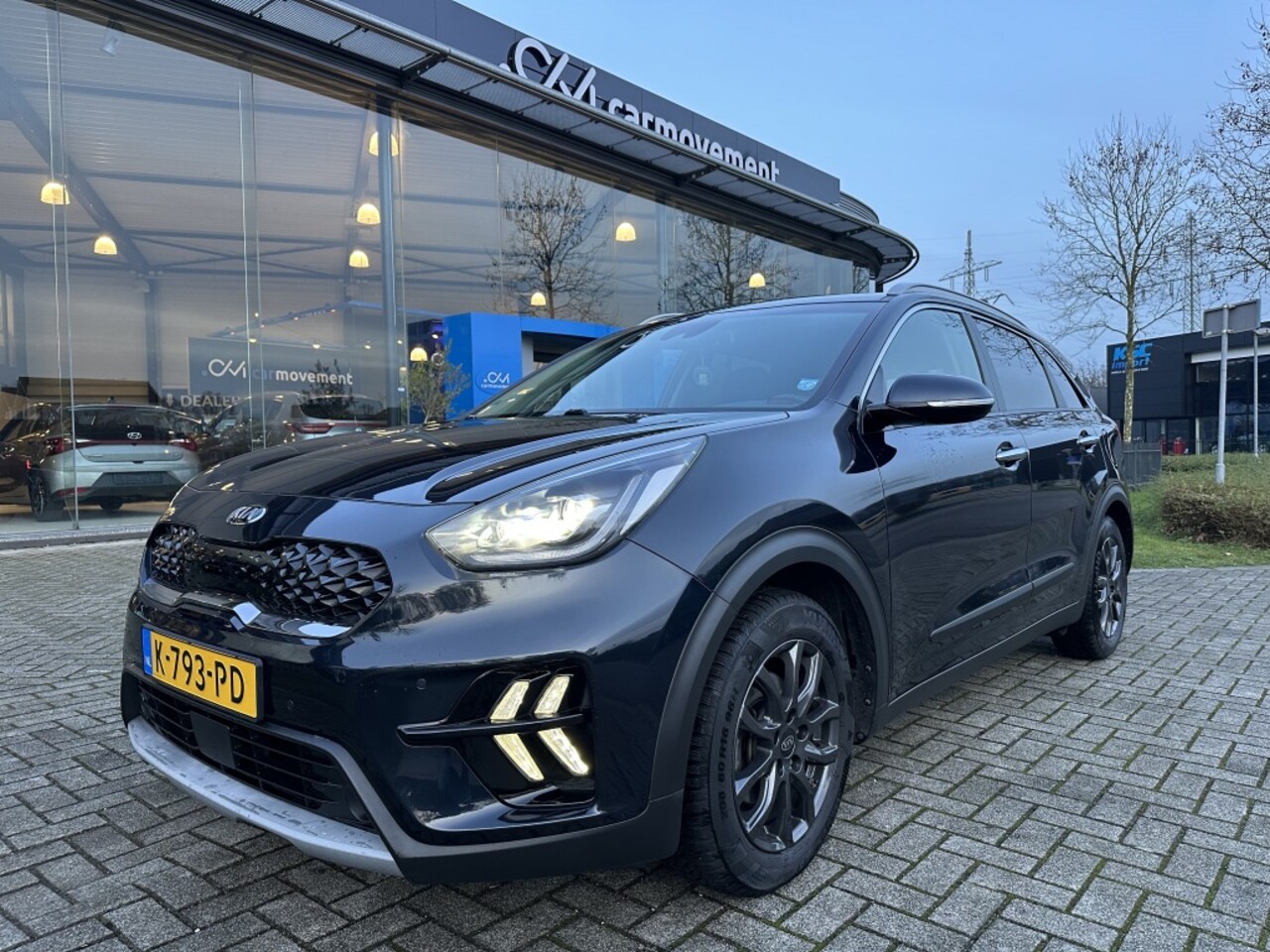 Kia Niro - 1.6 Hybride ExecutiveLine | Afn. trekhaak | Leder | JBL | Schuif - AutoWereld.nl