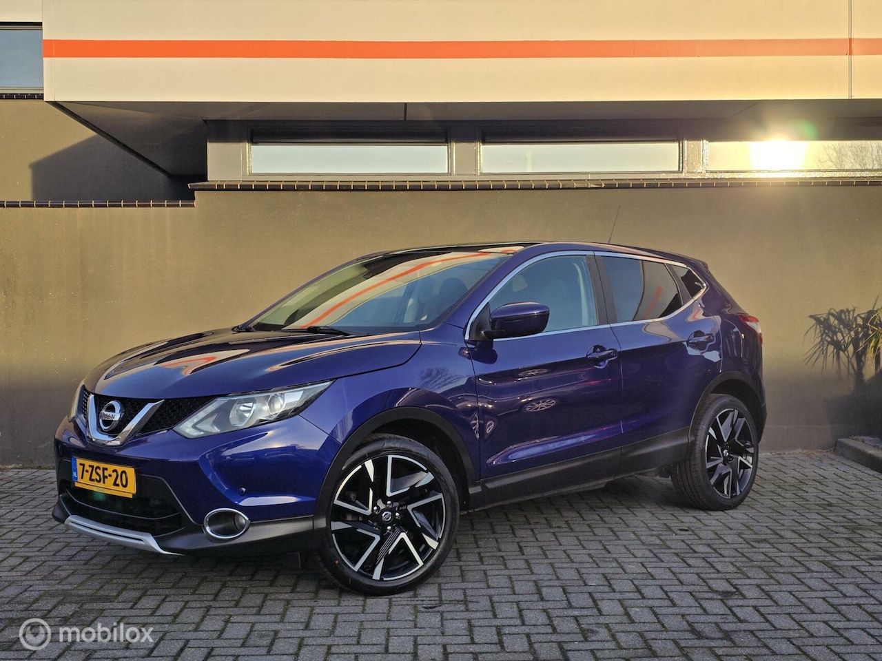 Nissan Qashqai - 1.5 dCi Connect Edition / Leer / Pano / ondh - AutoWereld.nl