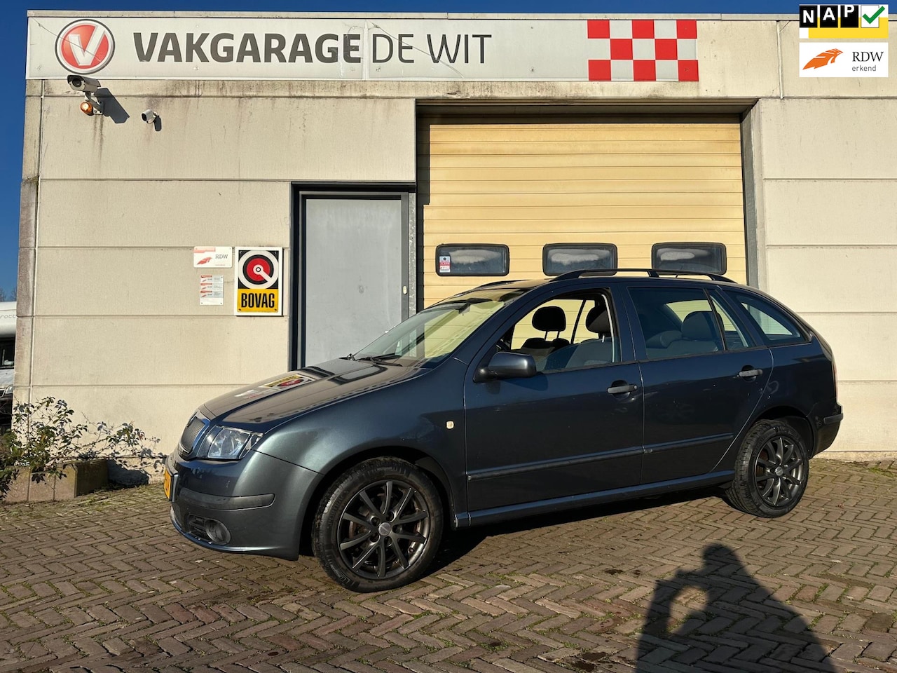 Skoda Fabia Combi - 1.4-16V Equipe 1.4-16V Equipe - AutoWereld.nl