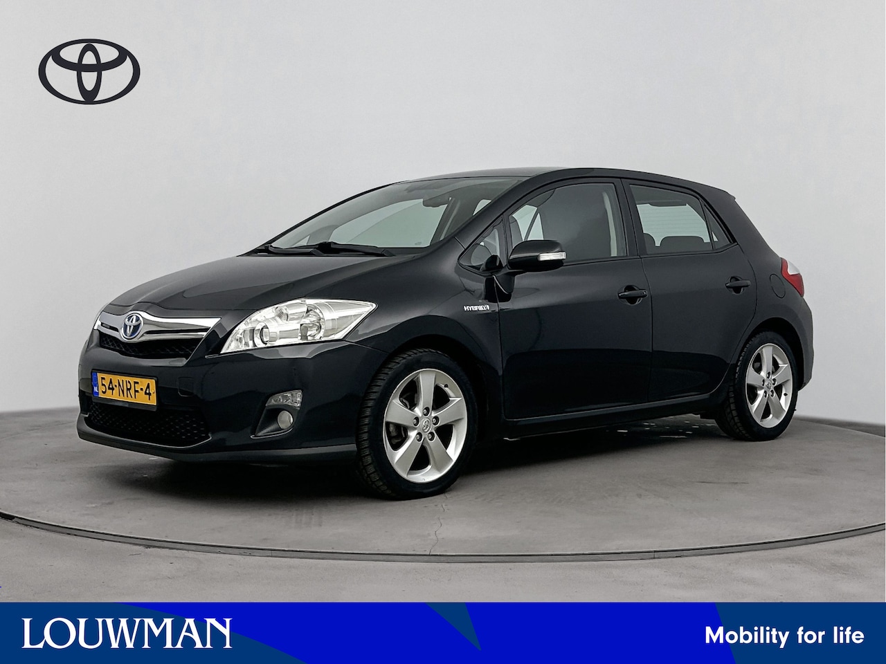 Toyota Auris - 1.8 Full Hybrid Dynamic | Parkeersensoren achter | Navigatie | Camera | Cruise Control | L - AutoWereld.nl