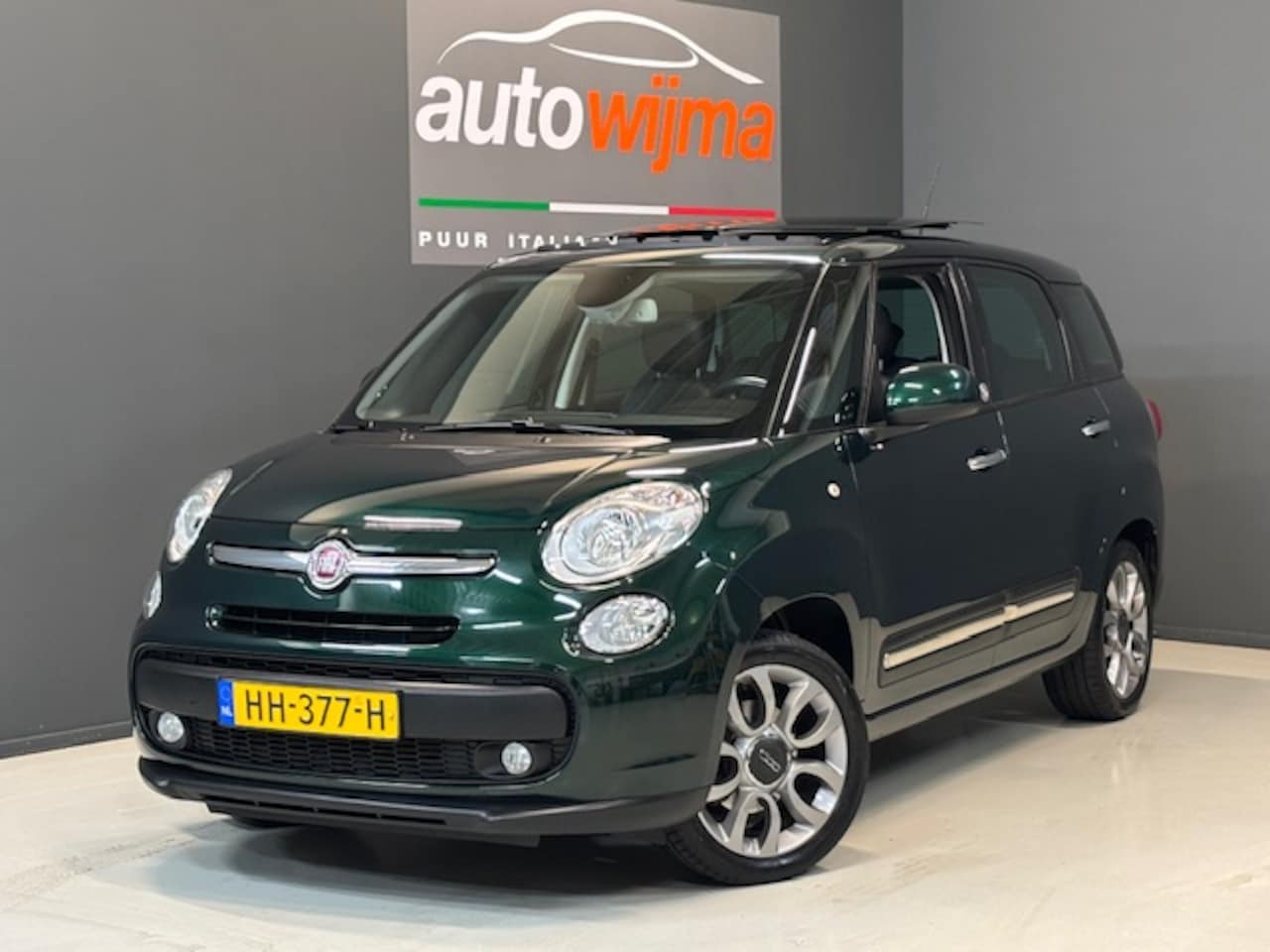 Fiat 500 L Living - 0.9 TwinAir 120pk Lounge Panorama/schuifdak Trekhaak, Climate control - AutoWereld.nl