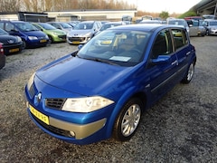 Renault Mégane - 1.6-16V Dynamique Airco , Cruise control, Panoramadak, Automaat nieuw apk