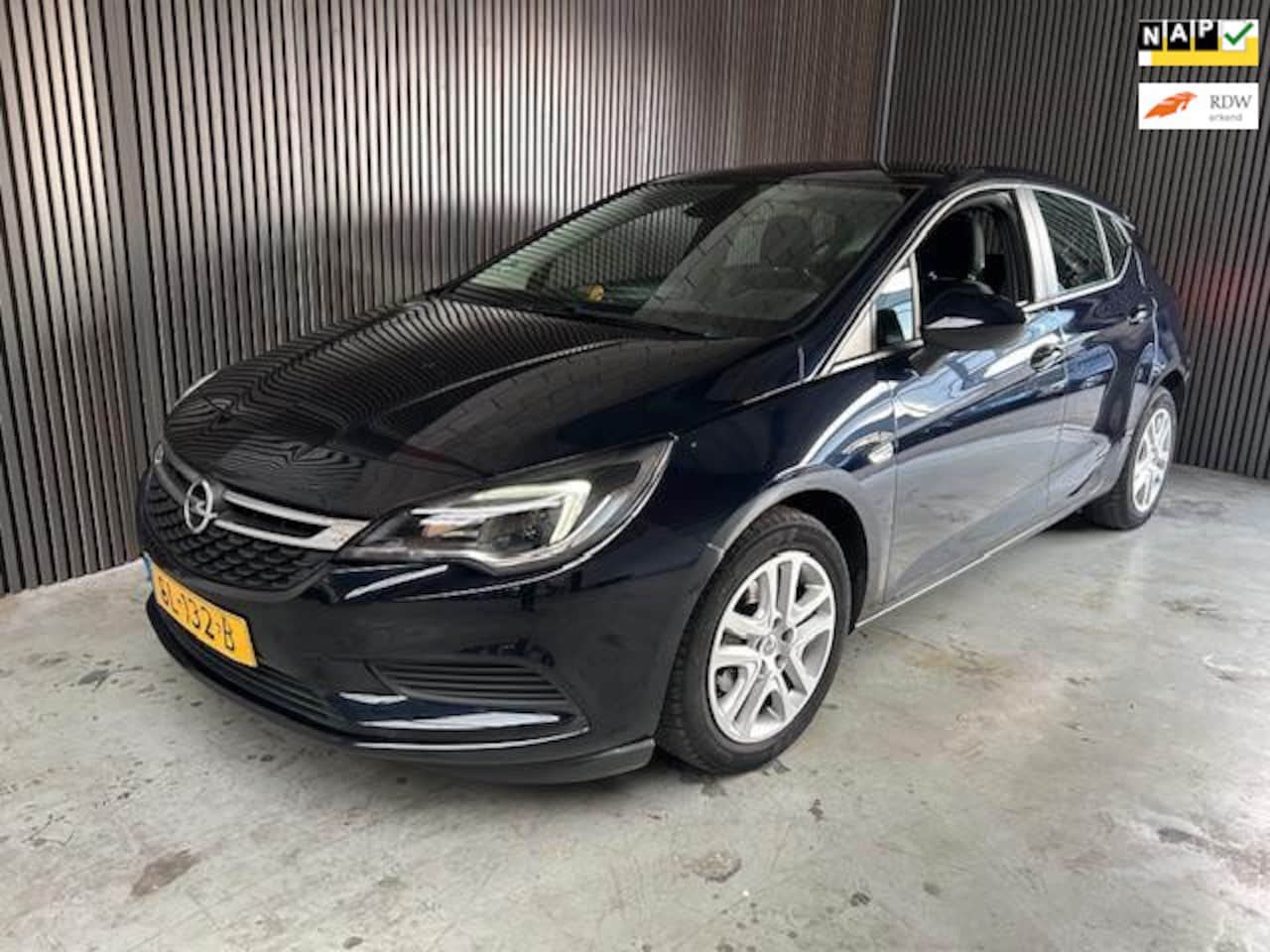 Opel Astra - 1.0 Online Edition 1.0 Online Edition - AutoWereld.nl