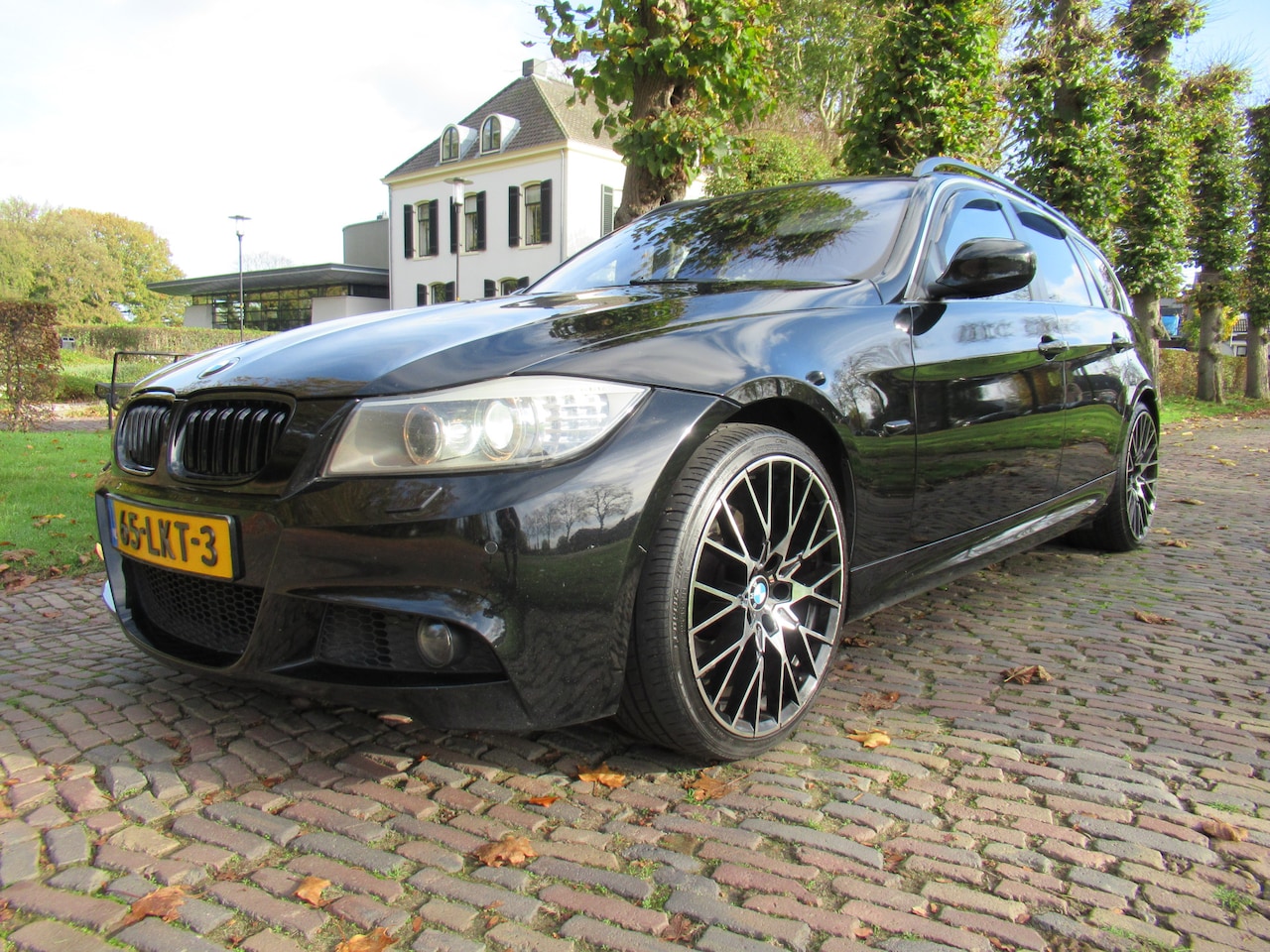 BMW 3-serie Touring - 325d Business Line Sport Automaat Ecc Cruisecontrol Leer Navigatie Xenon Sportinterieur 19 - AutoWereld.nl