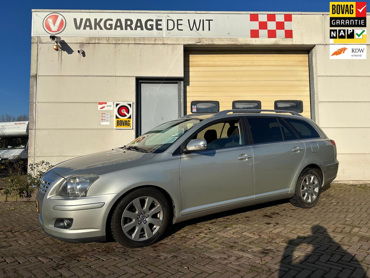 Toyota Avensis Wagon - 1.8 VVTi Terra 1.8 VVTi Terra - AutoWereld.nl