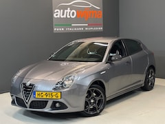 Alfa Romeo Giulietta - 1.4 Turbo 170pk Sprint Automaat Recaro Sportstoelen, 18Inch L.M.V., Navigatie, DAB audio