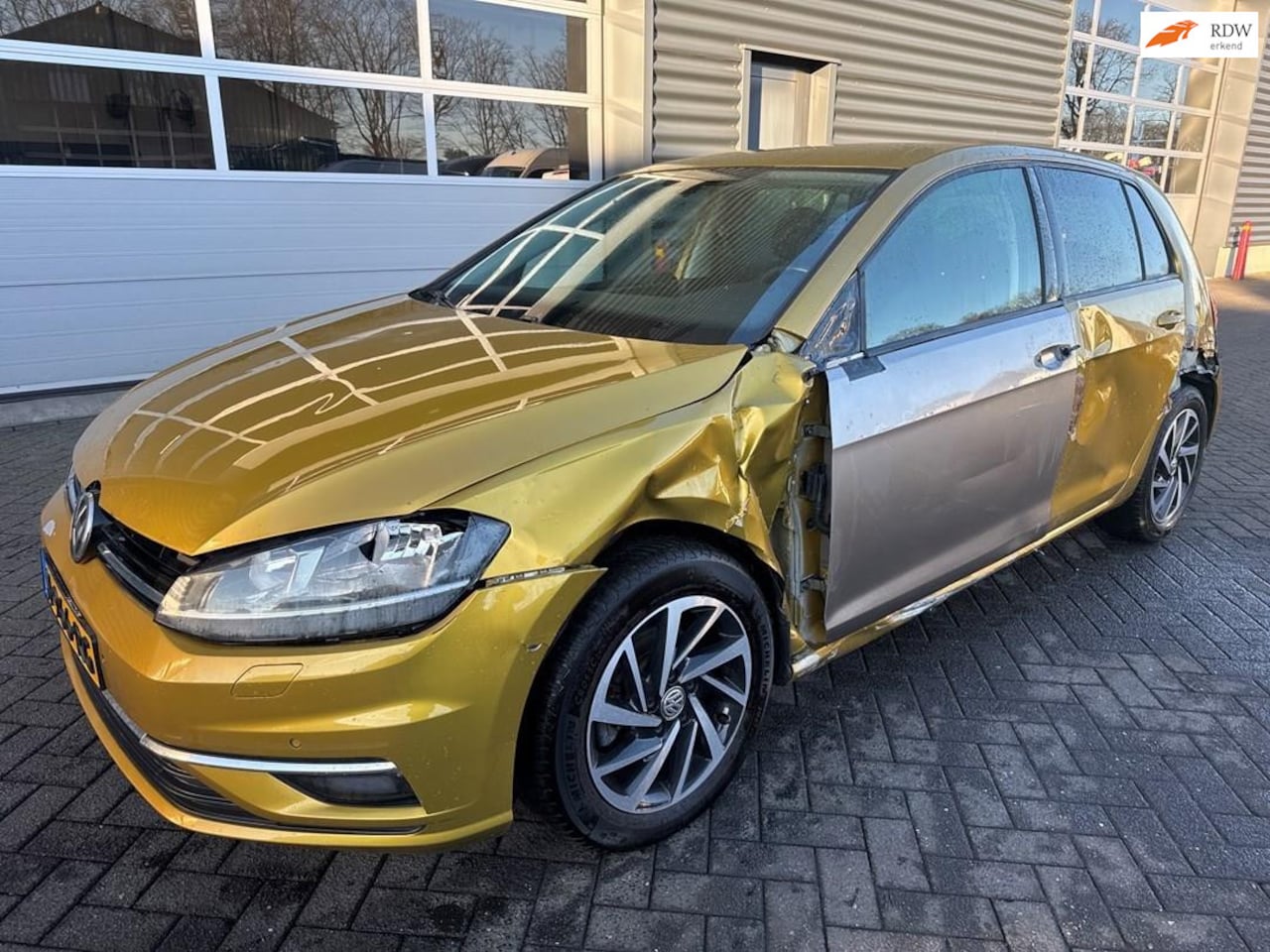 Volkswagen Golf - 1.0 TSI Highline Golf 7.5 - AutoWereld.nl