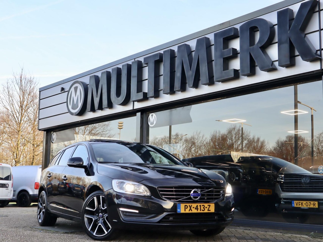 Volvo V60 - 1.5 T3 Polar+ Dynamic, Leder, Schuifdak, Trekhaak - AutoWereld.nl