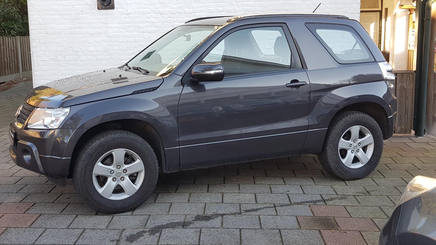 Suzuki Grand Vitara - 1.6 3drs exclusive clima trekhaak top conditie - AutoWereld.nl