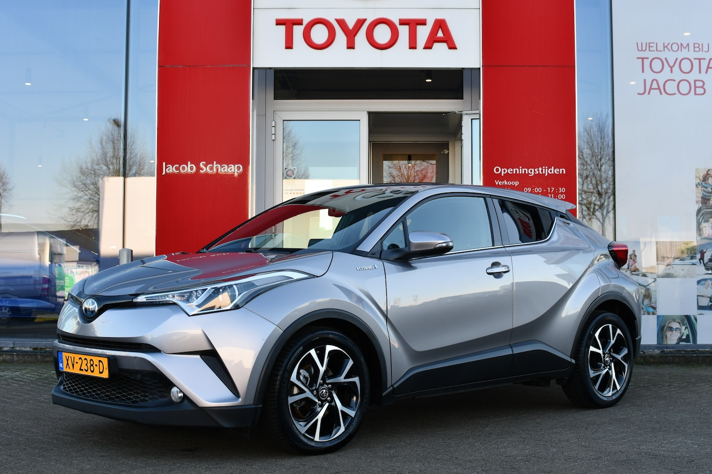 Toyota C-HR - 1.8 Hybrid Dynamic Automaat 122pk | Navigatie | Stoelverwarming | Climate- & Cruise contro - AutoWereld.nl