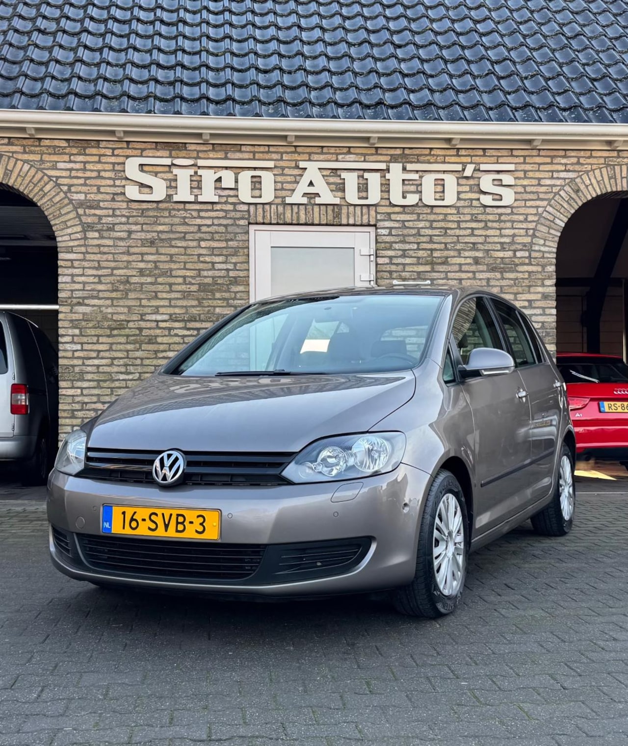 Volkswagen Golf Plus - 1.2 TSI Trendline BlueMotion hoge zit Weinig kilometers - AutoWereld.nl