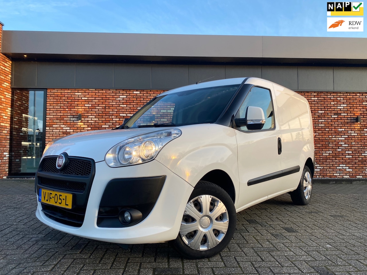 Fiat Doblò Cargo - 1.4 Actual HD 103000km Benzine Grijs Kenteken! - AutoWereld.nl