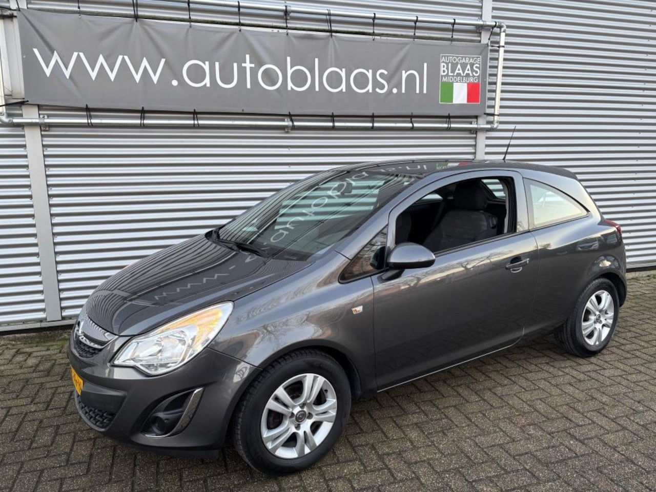 Opel Corsa - 1.2-16V Color Edition 1.2-16V Color Edition - AutoWereld.nl