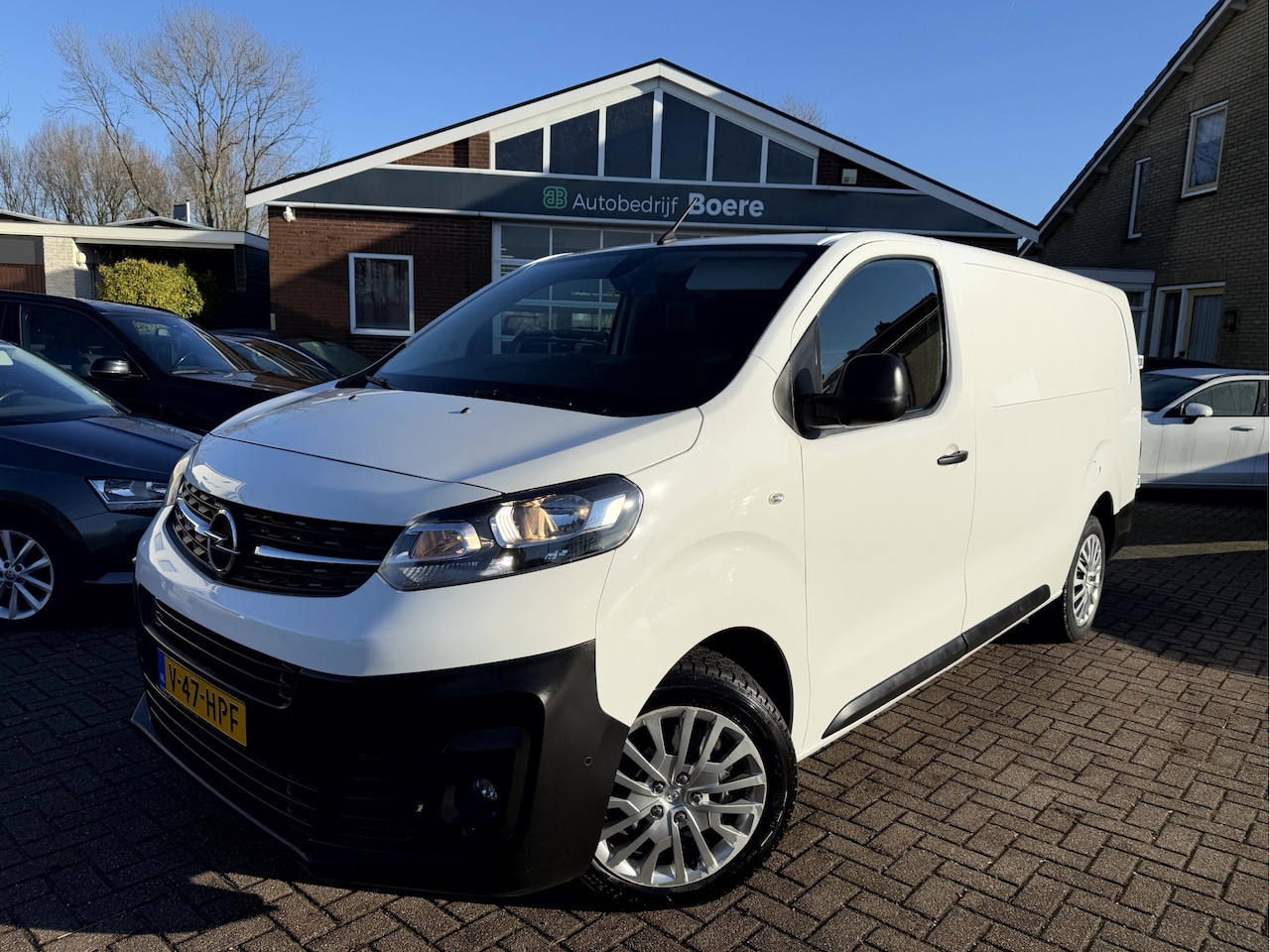 Opel Vivaro - 2.0 CDTI L3 H1 Parkeersensoren, Stoelverwarming, Cruise Cntrll, Airco, Carplay - AutoWereld.nl