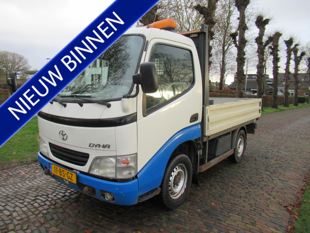 Toyota Dyna - 100 2.5 D4-D 90 Stuurbekrachtiging Open-Laadbak 3 Persoons Zwaaibalk Trekhaak**Apk t/m 9-1 - AutoWereld.nl