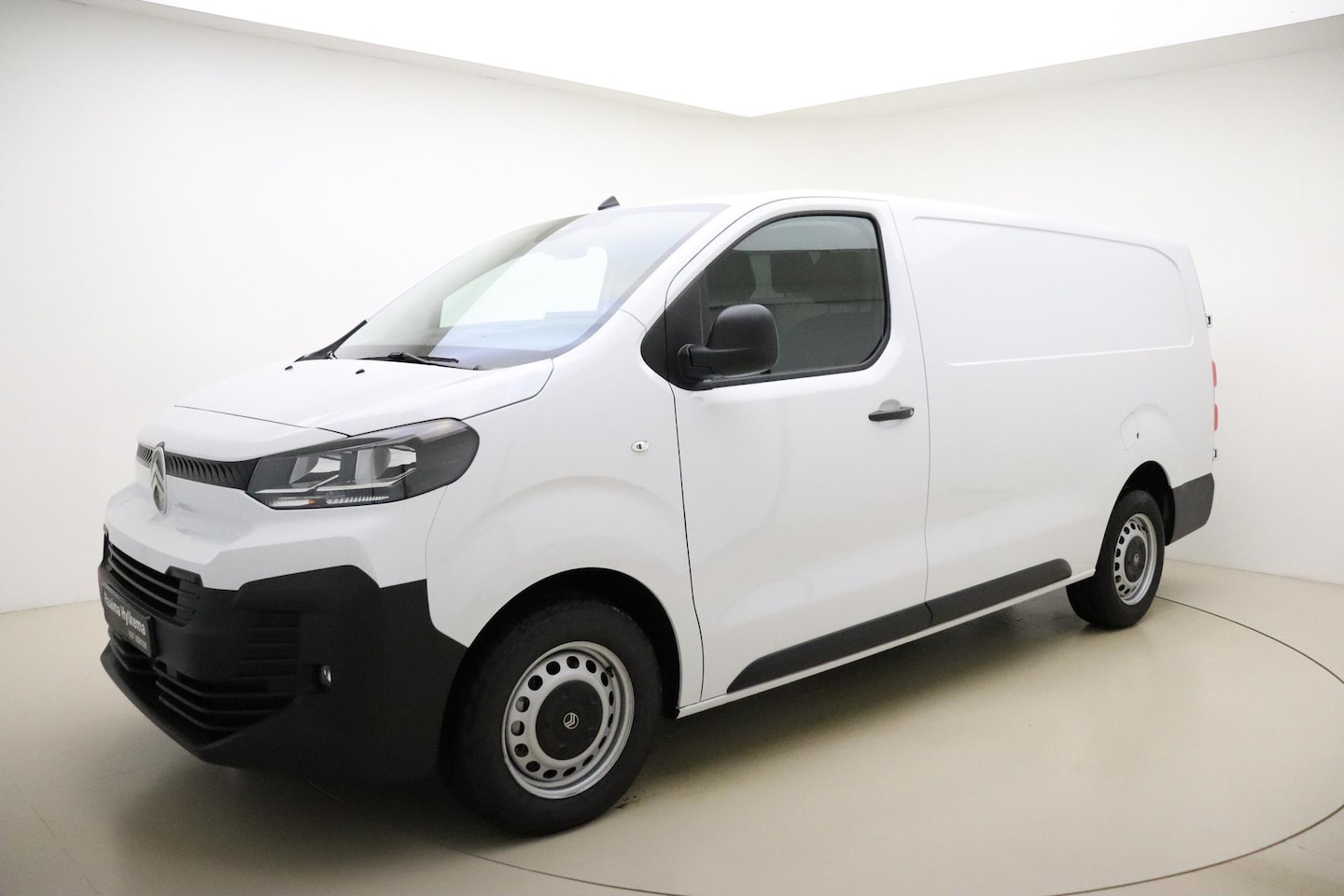 Citroën Jumpy - 2.0 BlueHDI 145 S&S L3 | NIEUW | Houten laadruimte afwerking | Trekhaak | Navigatie | Appl - AutoWereld.nl