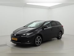 Toyota Auris Touring Sports - 1.8 Hybrid Dynamic Ultimate