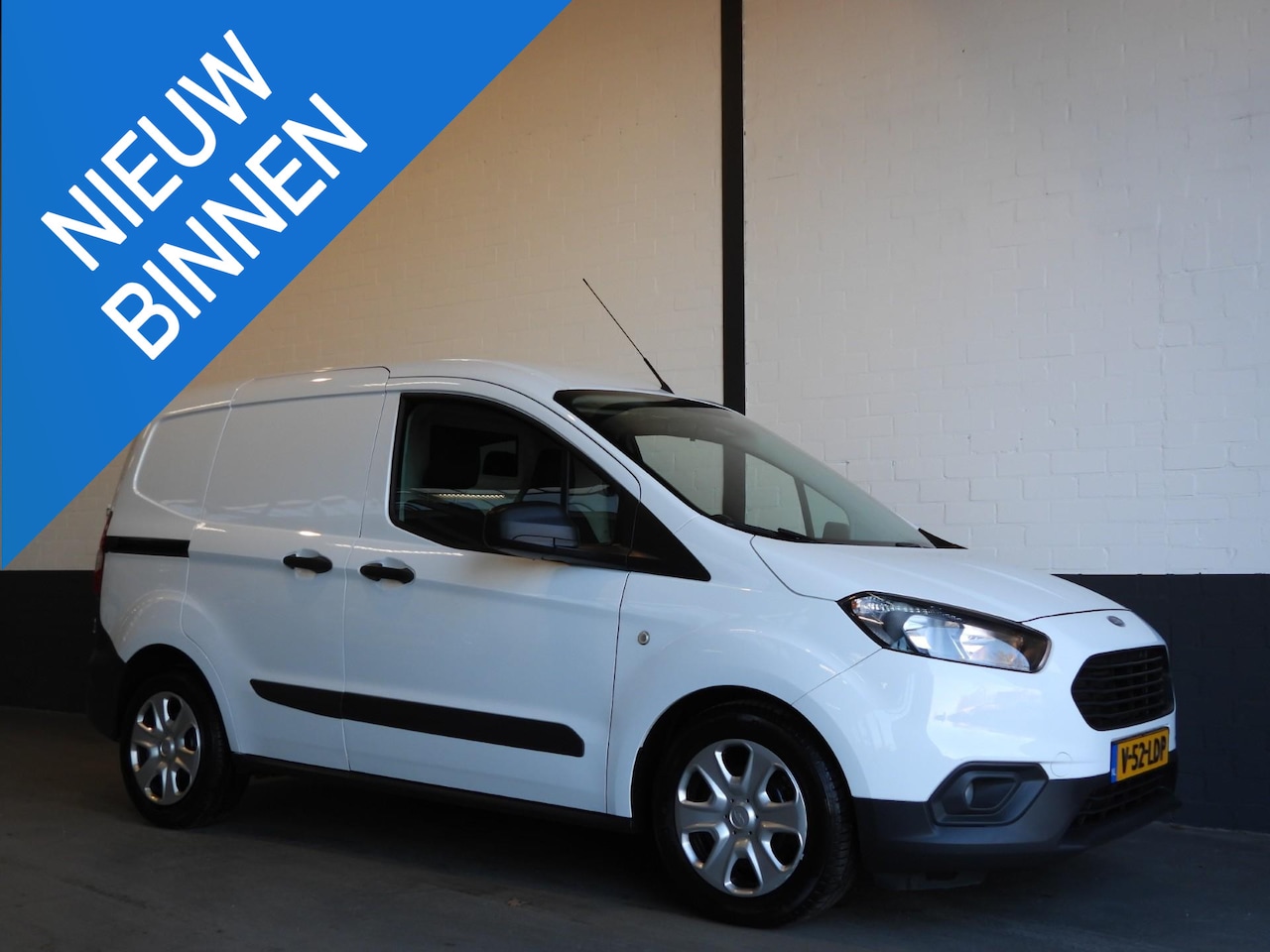 Ford Transit Courier - 1.0 EcoBoost Trend AIRCO/BLUETOOTH/SCHUIFDEUR! - AutoWereld.nl