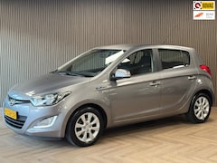 Hyundai i20 - 1.2i i-Deal AIRCO USB AUX NAVIGATIE BLUETOOTH