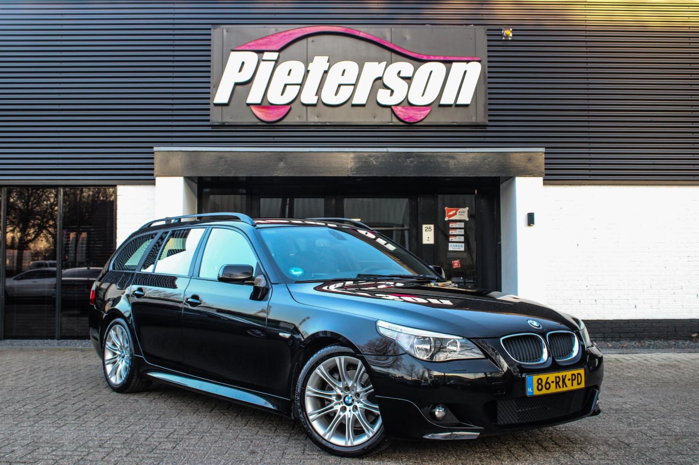 BMW 5-serie Touring - 525i M-Pakket NAP DEALER OH HANDBAK - AutoWereld.nl