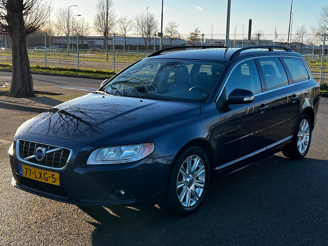 Volvo V70 - 2.0T Momentum NAVI - Nieuwe APK - AutoWereld.nl