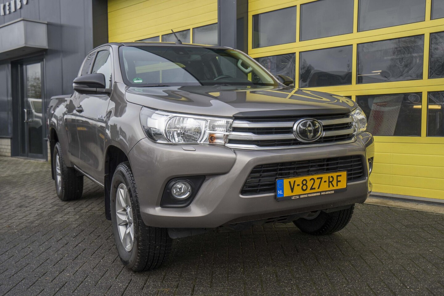 Toyota HiLux - 2.4 D-4D-F Xtra Cab Professional Navi - AutoWereld.nl