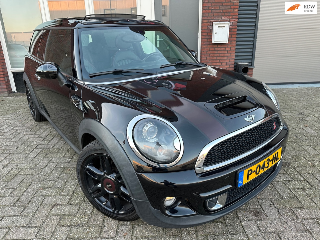 MINI Clubman - Mini 1.6 Cooper S Hampton / Pano / Leder / PDC / Clima / AUT - AutoWereld.nl