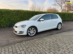 Volkswagen Golf - 1.4 TSI Highline | Automaat | Navi | Leer