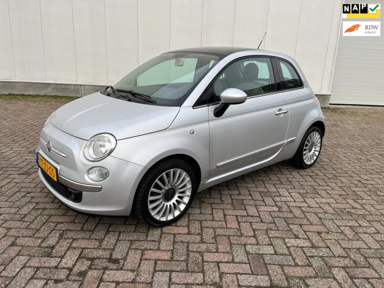 Fiat 500 - 1.2 Lounge 1e eigenaar NL auto 2008 airco - AutoWereld.nl