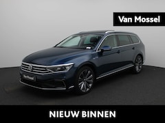 Volkswagen Passat Variant - 1.4 TSI PHEV GTE Business | Navigatie | Climate Control | Schuifdak | Camera | Stoelverwar