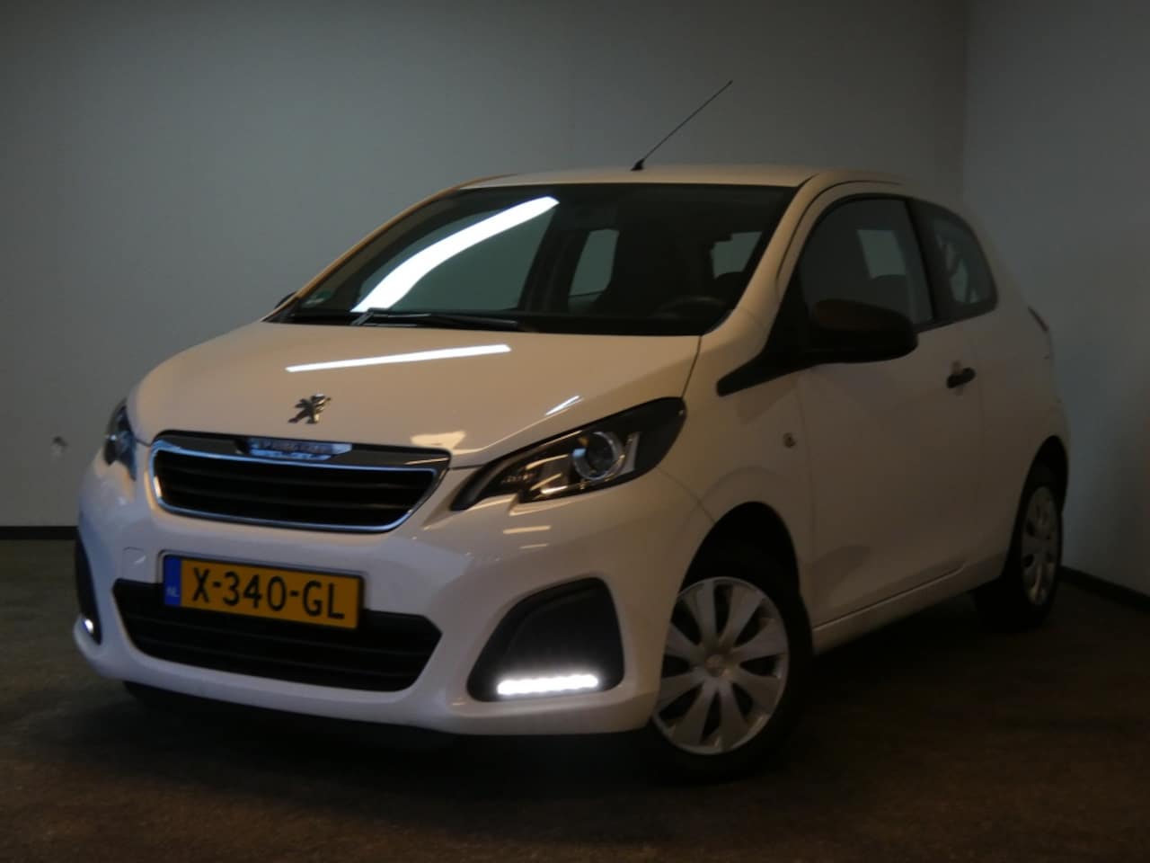 Peugeot 108 - 1.0 VTi Active Nwe APK airco - AutoWereld.nl