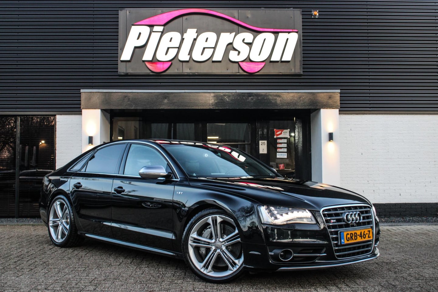 Audi S8 - 4.0 TFSI Quattro CARBON ALCANTARA B&O+ VOL! - AutoWereld.nl